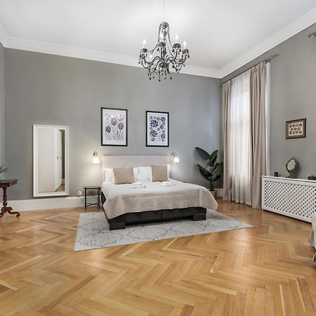 Spacious Victorian Residence By Grand Boulevard 부다페스트 외부 사진